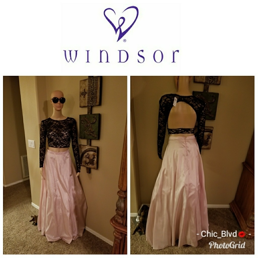 🆕️ Windsor Two Piece Lace Dress